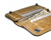 RETROMODERN aged leather iPhone wallet - - CARAMEL