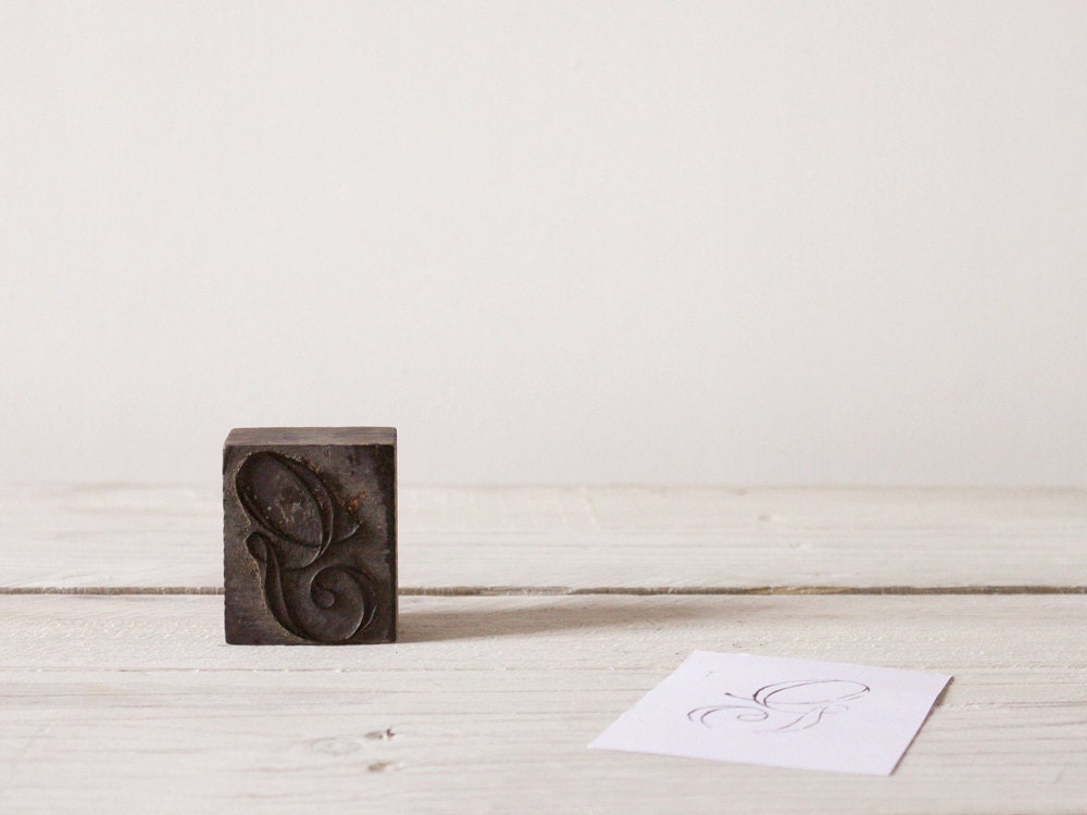 Antique French embroidery stamp monogram G