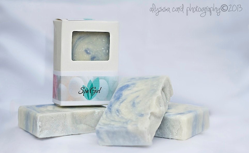 Lilac handmade soap (cold process) 4 oz with shea butter & aloe vera gel