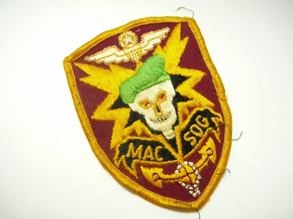 Vintage Vietnam MAC SOG Special Forces Green Beret Military patch