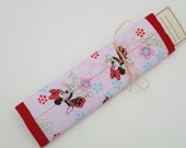 Car Accessory Seat Belt Cover - Minnie Mouse in the Garden