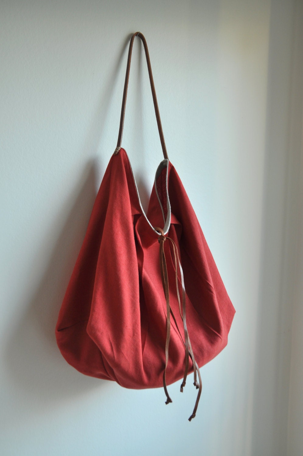 Color me red - Large linen tote