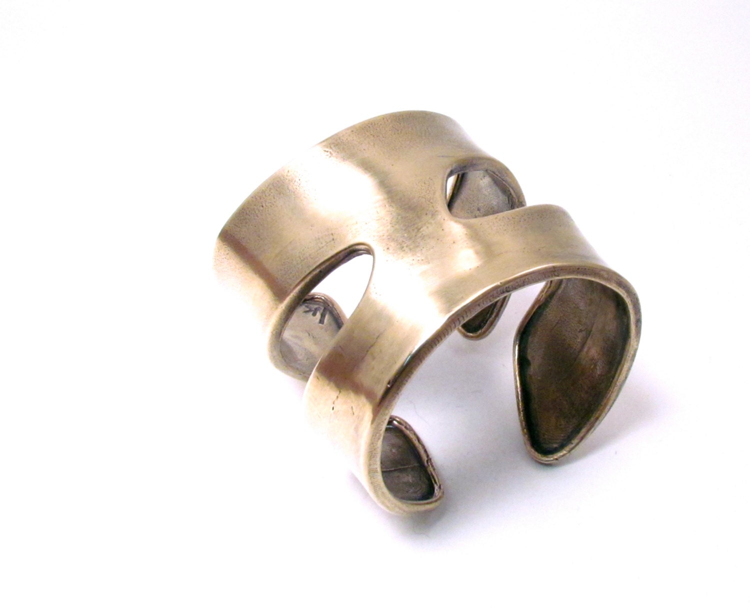 Large Vertebrae Cuff