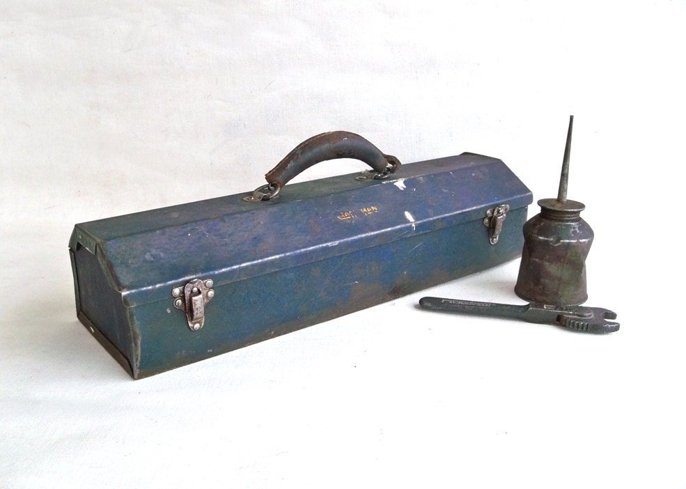 1940s Sears Craftsman Toolbox - Leather Handle & Nicely Distressed