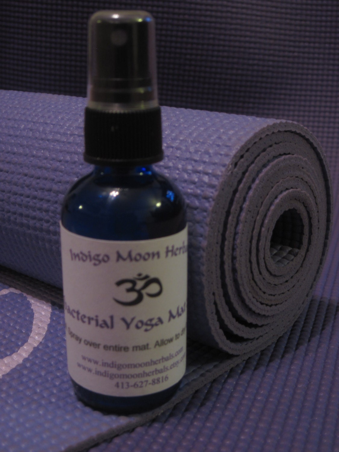 All natural disinfecting yoga mat spray ( antibacterial , antifungal, tea tree, eucalyptus )