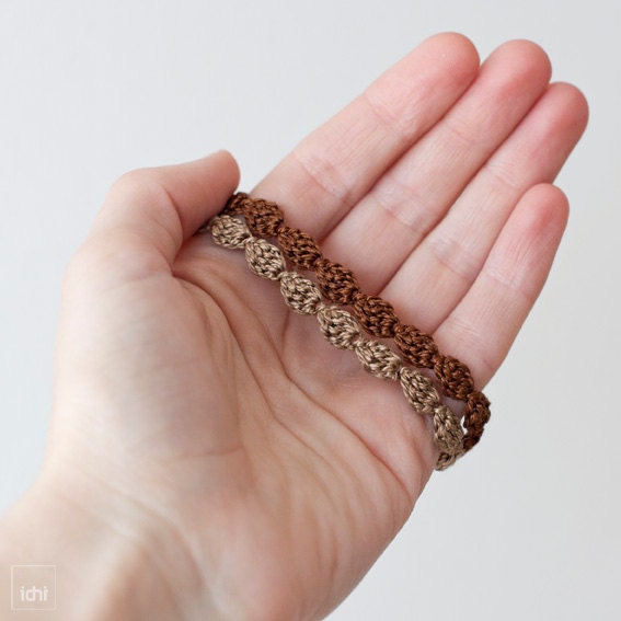 Crochet Bracelet . Brown and Beige .