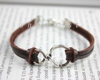 Super 8 bracelet with brown leather, a mascot bracelet TS141