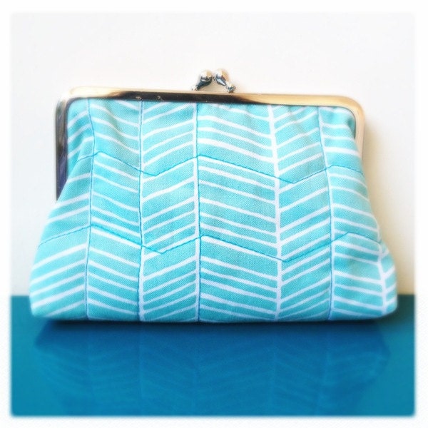kisslock clutch - miss turquoise herringbone