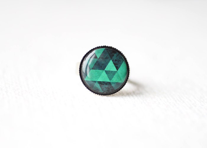 Emerald Green Geometric Triangles Ring - Modern jewelry