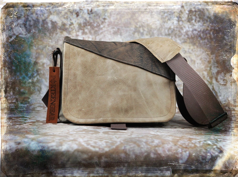 IN STOCK -  Mens/Unisex Saddle and Brown Leather DSLR Camera Bag - Medium