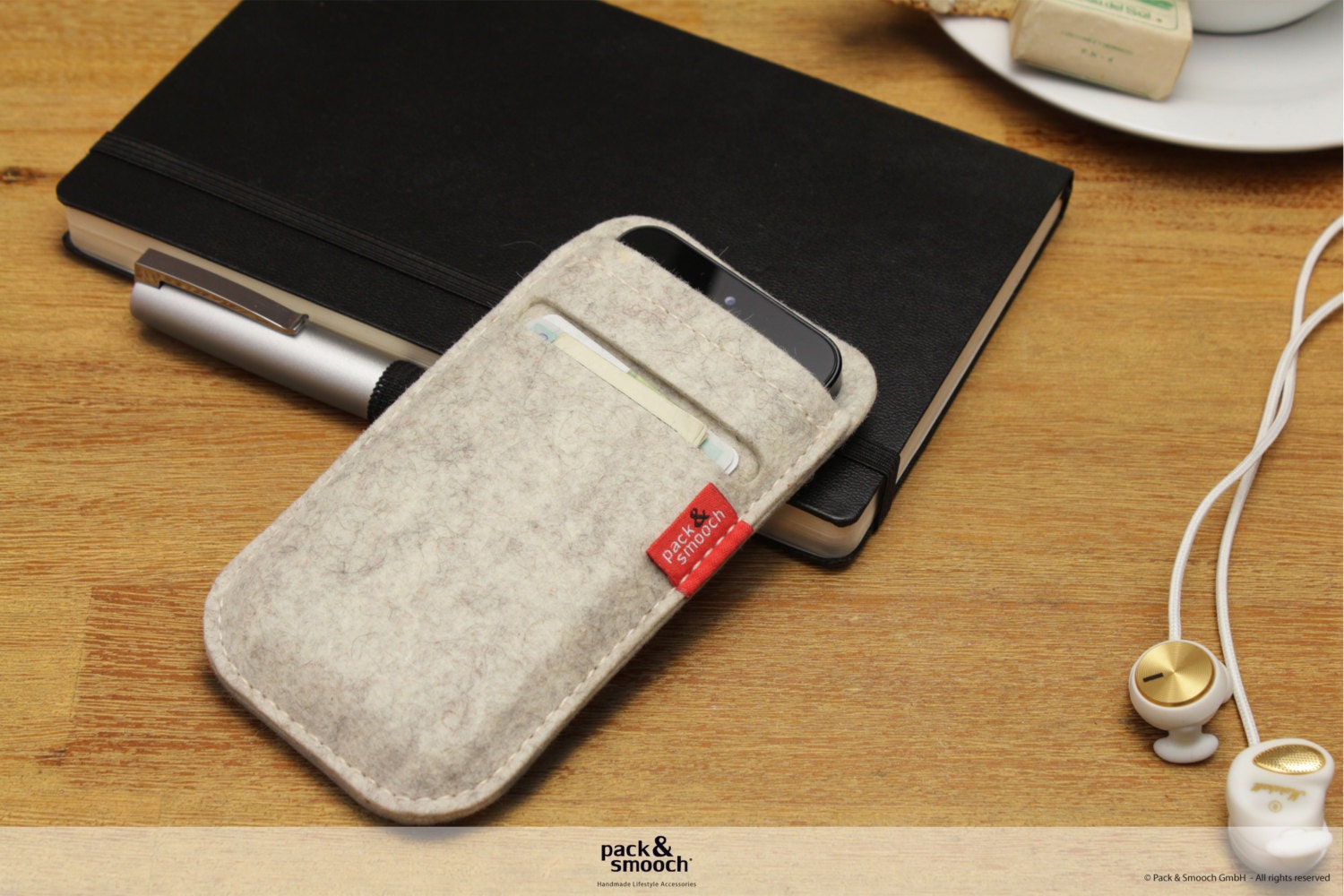 Pack & Smooch Iphone 5  wallet case, iphone 5 wallet case, iphone 5 sleeve, iphone 5 cover -SOAY- SO-5-W