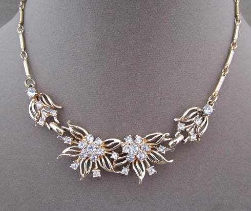 Vintage Rhinestone Flower Choker Necklace