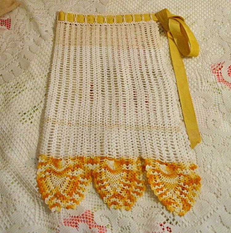 Vintage ORANGE and ECRU PINEAPPLE Half Apron, Gold Grosgrain Ribbon Sash, Open Work Design Classic 1940s Handmade Farmhouse Kitchen