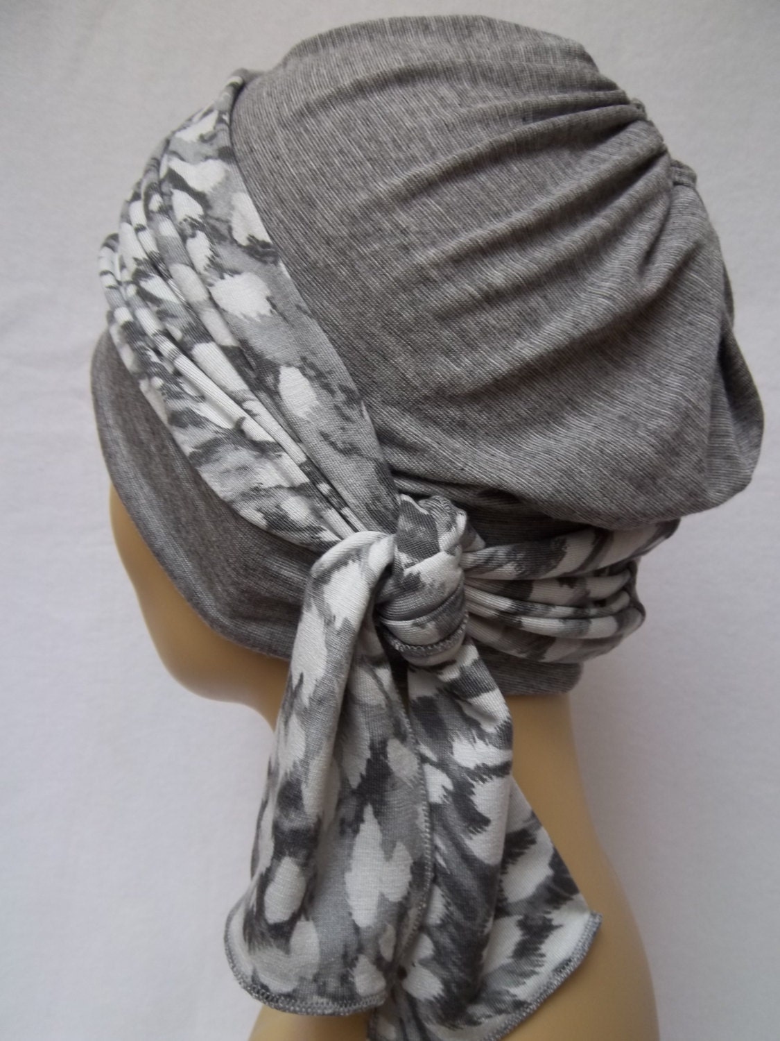 Summer Slouch Chemo Gray Bamboo Jersey  w Gray White Floral Headband  Chemo Cap Nurse Scrub Cap