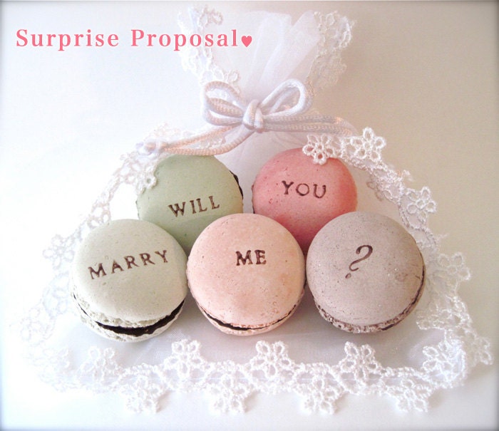 Will You Marry Me - Ceramic Macaron Fragrance Object