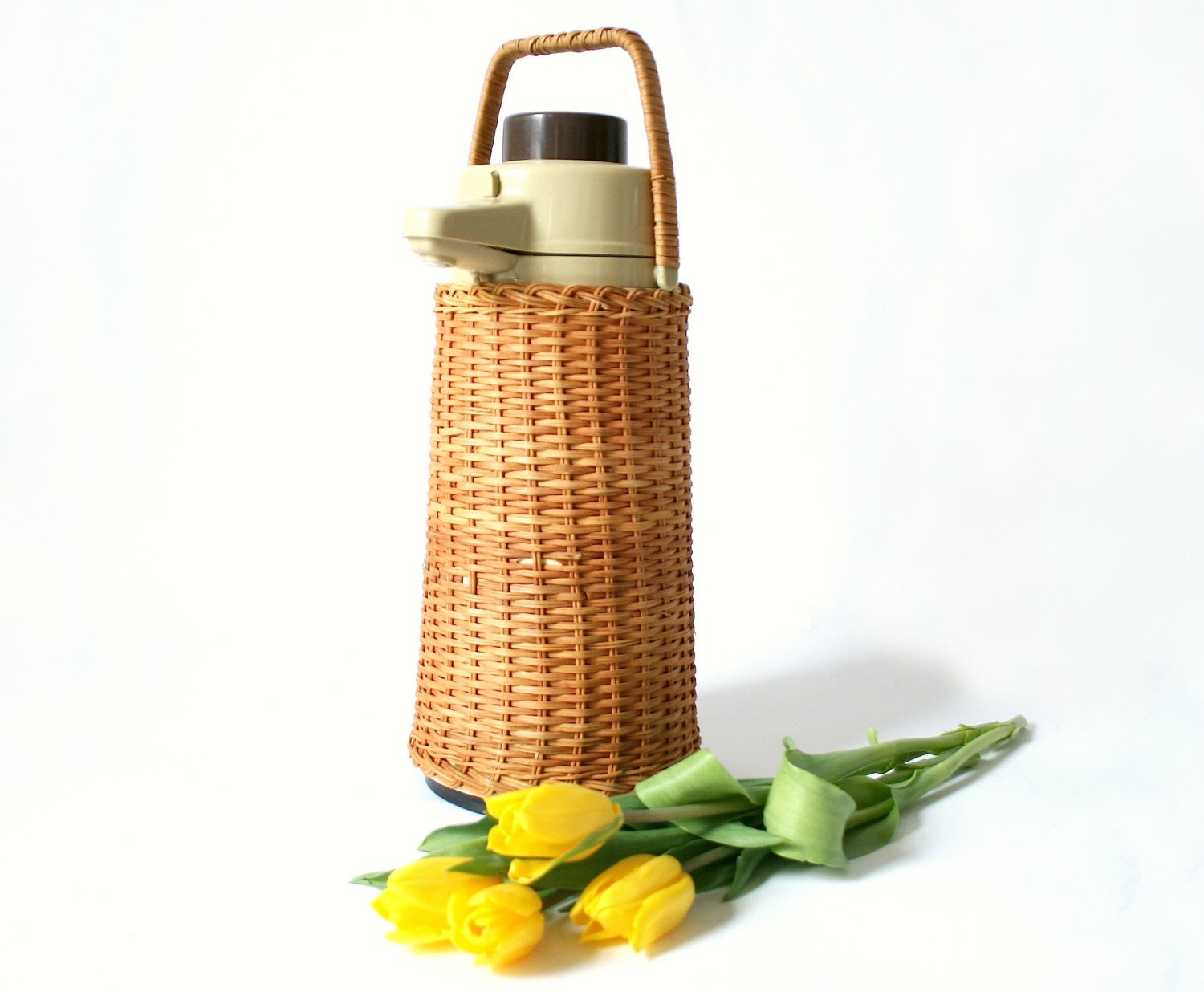 Vintage Wicker Wrapped Coffee Thermos ... Hot / Cold Drink Server, Picnic Thermos, Drink Dispenser