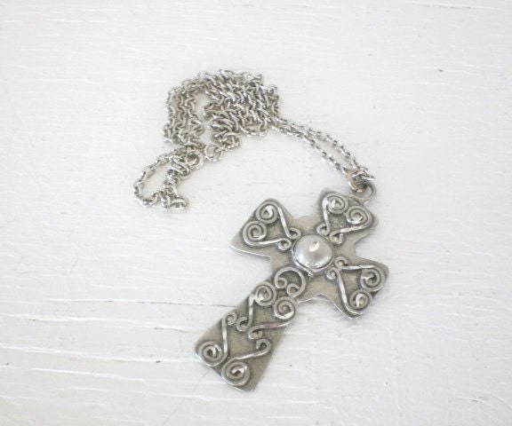 Vintage Cross Pendant Necklace SIlver Metal