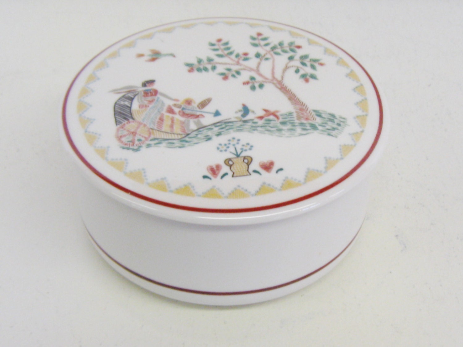 Villeroy & Boch Trinket Box, American Sampler, Folk Art