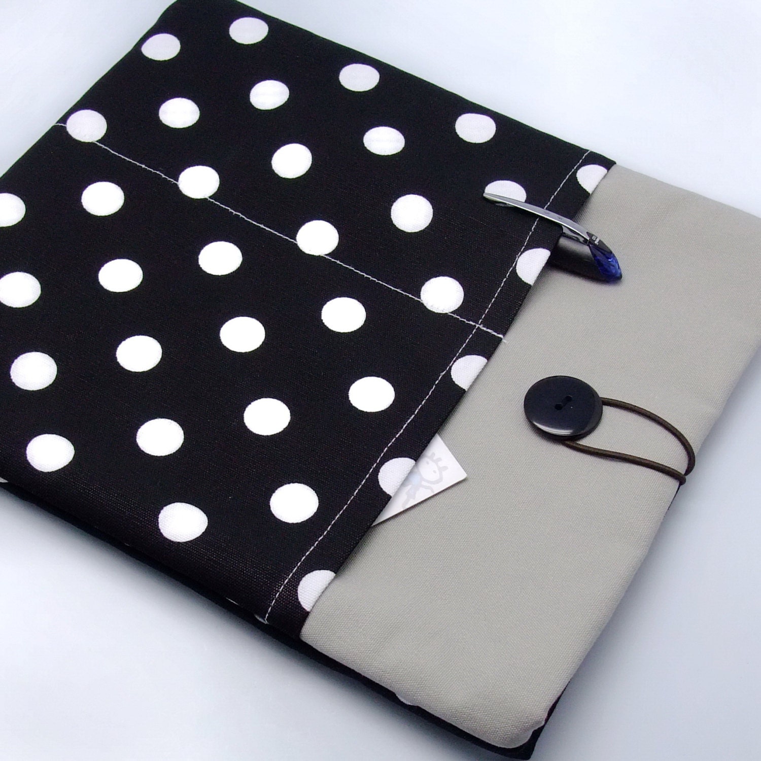 11" Macbook Air case, Macbook cover, Laptop case, tablet sleeve with 2 pockets PADDED - White polka dots on black
