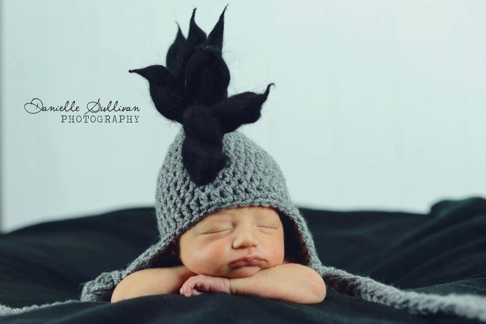 061c Mohawk Baby boy newborn size black and grey earflap punk hat. Great for photo prop.