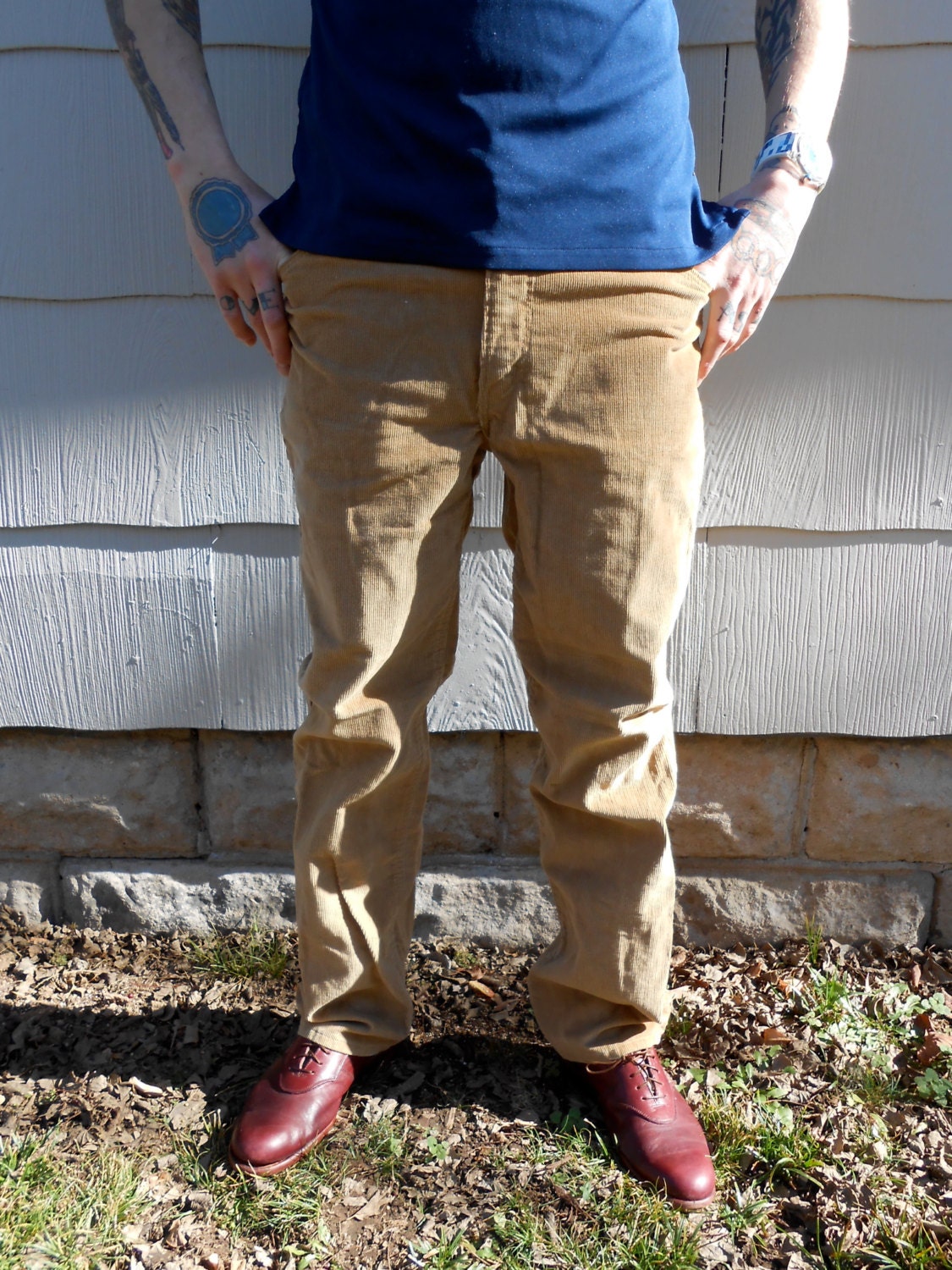 Vintage 1970s beige / tan / khaki relaxed corduroy men's pants, size 32 x 30