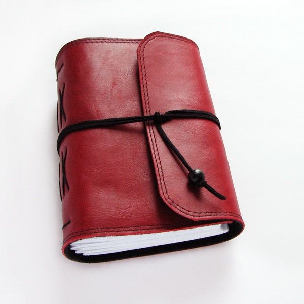 Red leather journal, sketchbook, travel book, art book, blank drawing paper, 240 pages