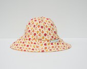Toddler Sun Hat Reversible with strap (1-3 years) - Apricot and  Raspberry Ladybugs