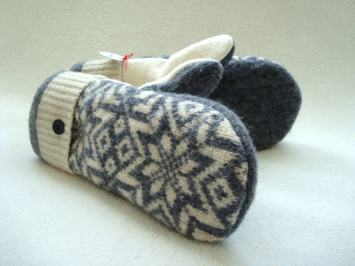 Felted Wool Mittens NORDIC STARS Ski Sweater Wool Mittens Fleece Lined by WormeWoole