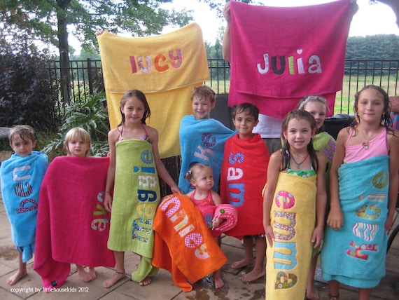 Personalized fabric applique towel