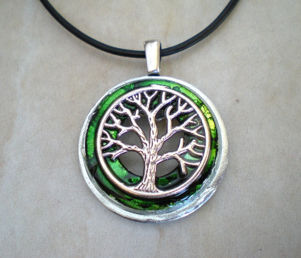 Tree of Life Necklace: Green - Tree Jewelry - Celtic Jewelry - Men's Necklace - Men's Jewelry - Wiccan Jewelry - Celtic Necklace