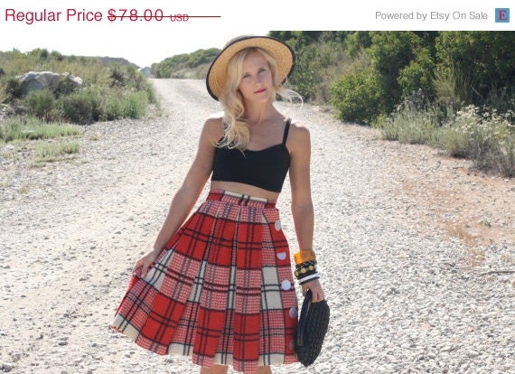 20% Off MEMORIAL DAY SALE Vtg 1950s 50s Red/Black/Cream Plaid Highwaisted Full Circle Skirt Xs
