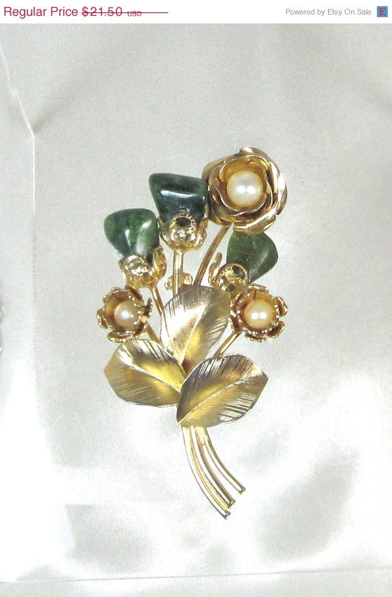 BIG SALE Vintage Jade and Pearl Flower Boquete Brooch Pin , Gold Plated Filigree