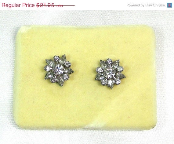 Sale Vintage Rhinestone Earrings, Gorgeous Looks like Diamonds, Philip Wolmon & Co, Snowflakes