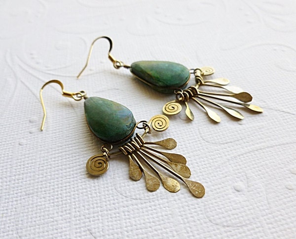 Cleopatra Earrings - Vintage Gold and Jade Jewelry