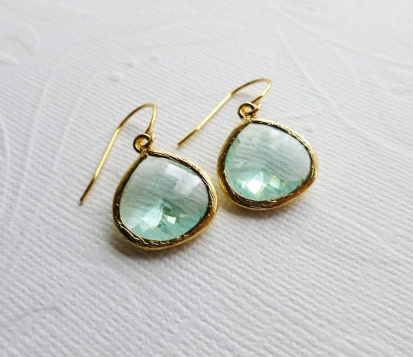 Ernite Green Earrings