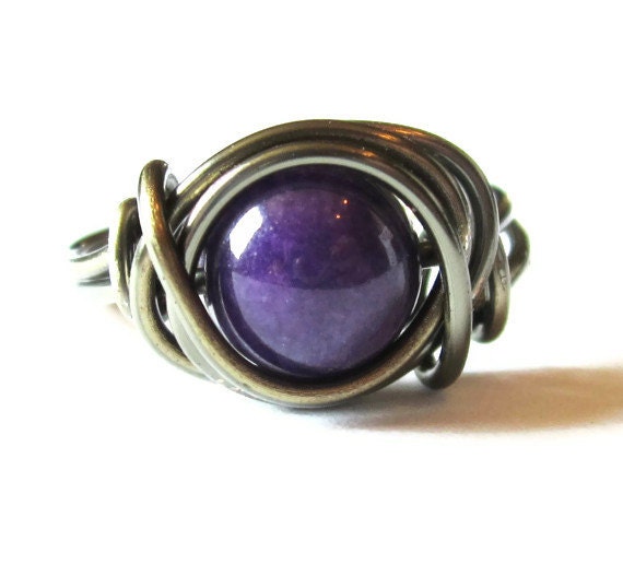 Purple Ring Mountain Jade Wire Wrapped Ring in Gunmetal Jewlery