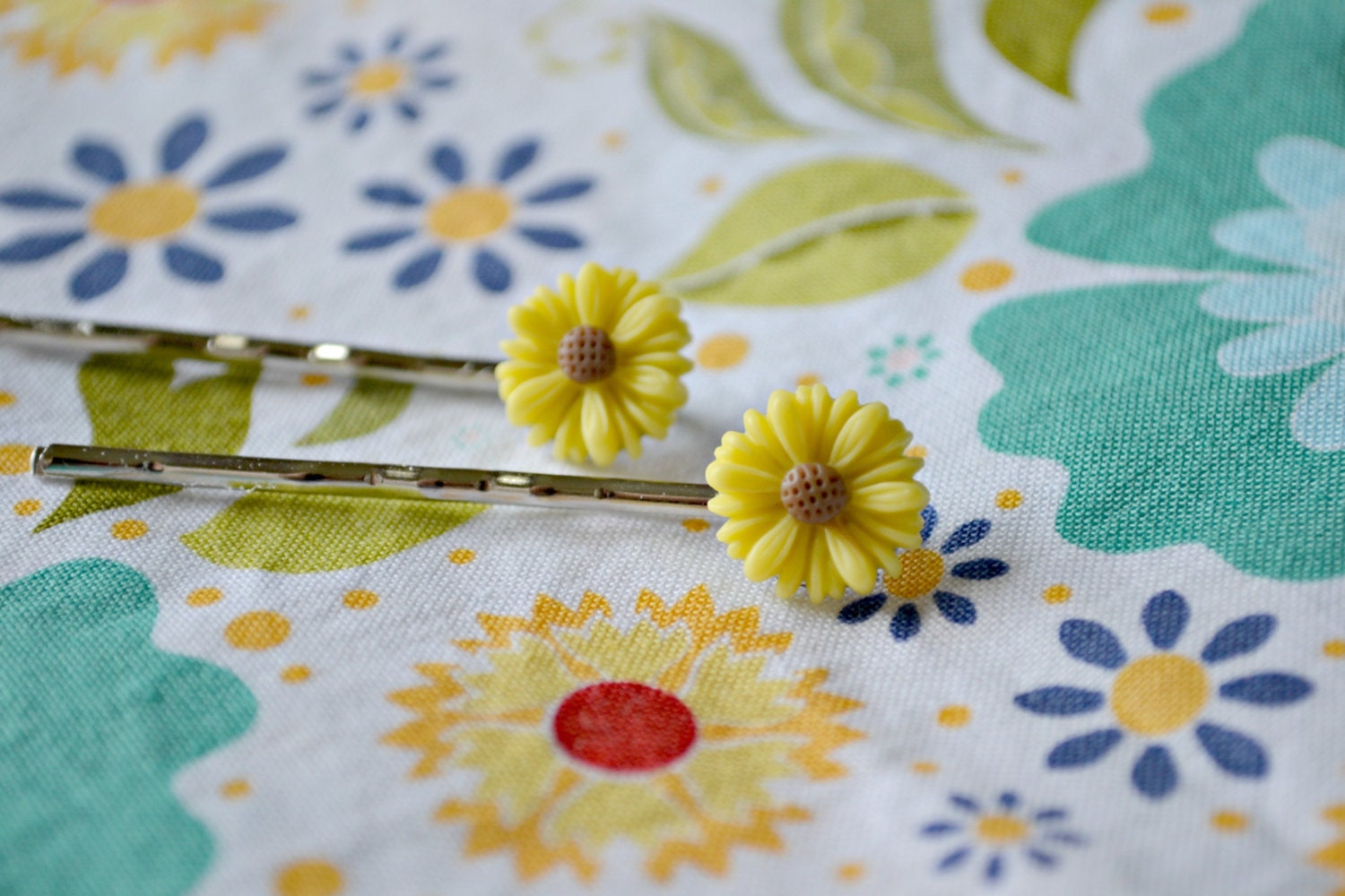 Yellow Daisy Bobby Pin Set