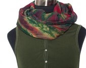 TAKUMA Scarf (Red/Green): "Togetherness" in Somali