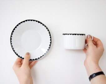 Hand Illustrated scalloped Cup & Saucer set