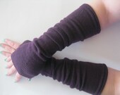 Spring Cashmere Gauntlets - Merlot Grape - Texting Gloves - Upcycled Wrist Warmers Arm Warmers Eco Friendly