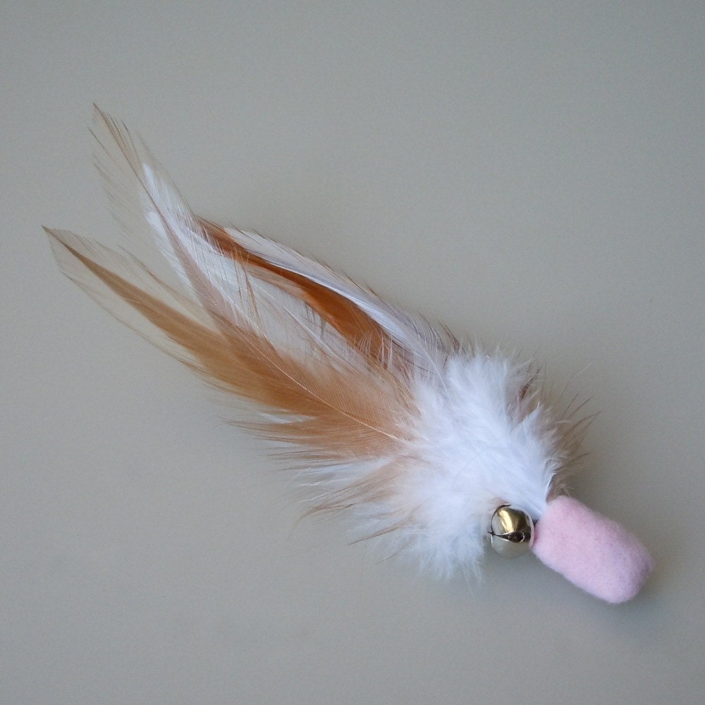 Cat Toy Light Pink and White Feather Flier