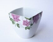 Cup with Romantic Roses