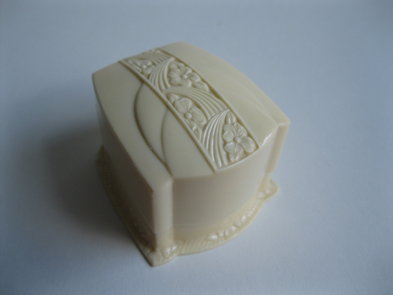 Vintage 1930s Ring Box Wedding Engagement Candlelight Celluloid Art Nouveau Proposal
