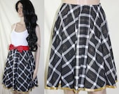 vtg 50s skirt // black & white plaid CIRCLE SKIRT country rockabilly // S-M c936