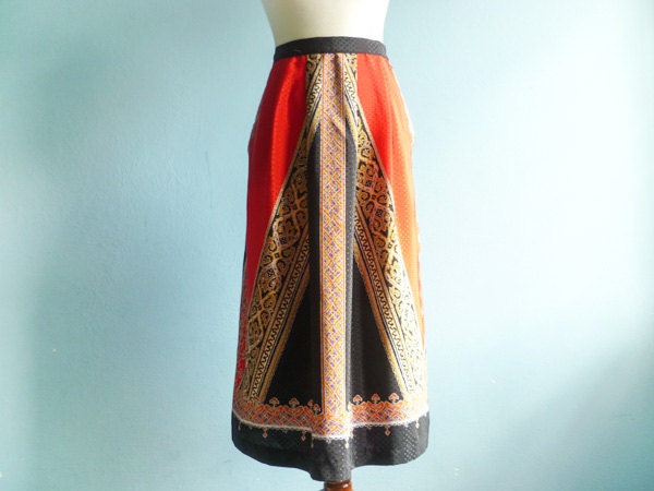 Vintage hippie boho skirt / red black golden / graphic print / bold / summer skirt / long / medium small