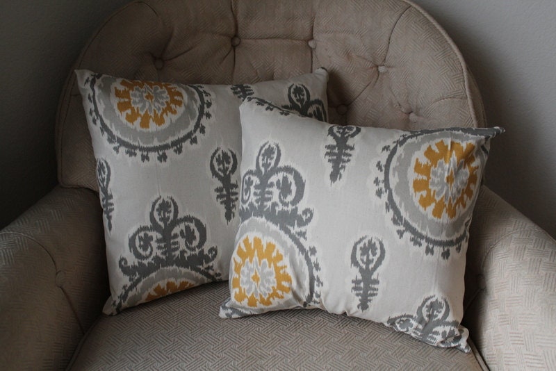 14x14 Ikat Pillow w/insert