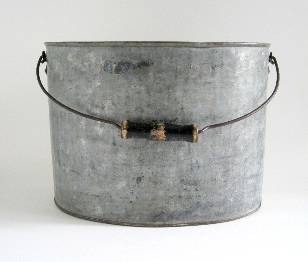 Vintage Galvanized Metal Oval Pail Bucket - Rustic Decor