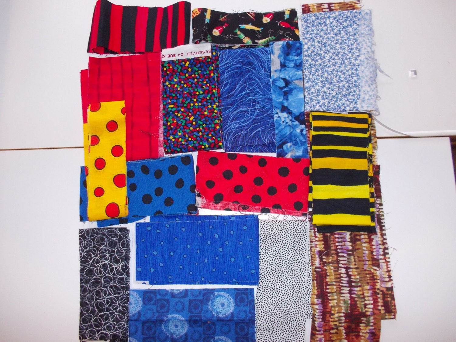 Fabric STRIPS and SCRAPS for your strippy quilting pleasures