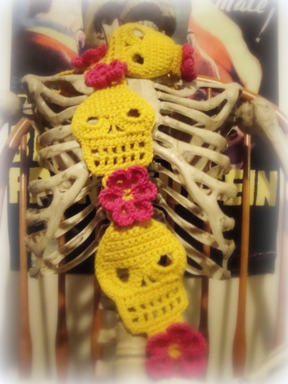 PDF CROCHET PATTERN Cute Crochet Skull Scarf with Flowers
