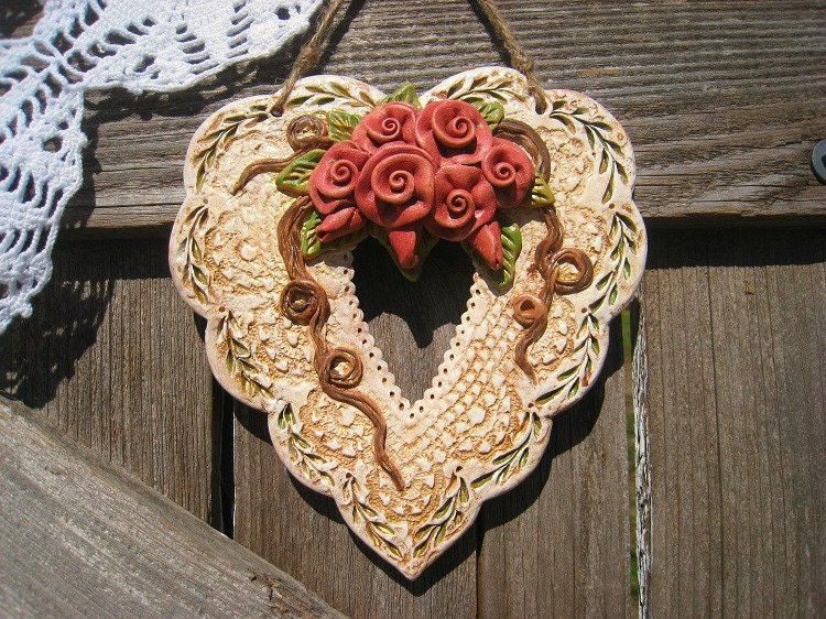 Rustic Prairie Rose Heart Wall Plaque / Rose Garden Cottage Decor / Farmhouse Decor / Rose Heart / Victorian Heart
